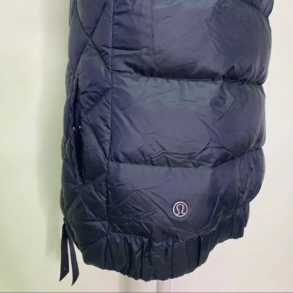 Lululemon The Fluffiest Vest Down Feather Reversible Plaid or Navy Blue Size 2 - Picture 8 of 10